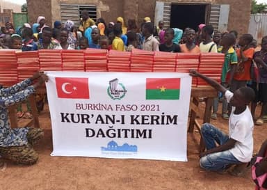 Burkina Faso — Kur'an-ı Kerim teslimatı