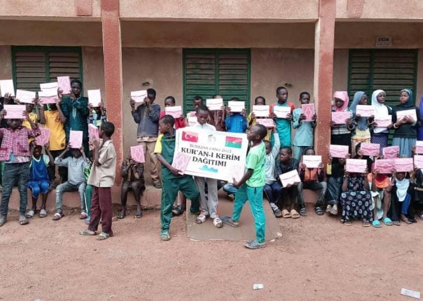 Burkina Faso Kur’an-ı Kerim Dağıtımı — fotoğraf 11