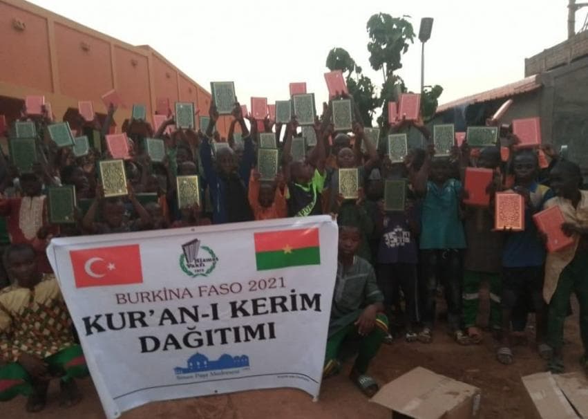 Burkina Faso Kur’an-ı Kerim Dağıtımı — fotoğraf 13