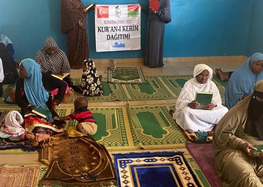 Burkina Faso Kur’an-ı Kerim Dağıtımı — fotoğraf 22