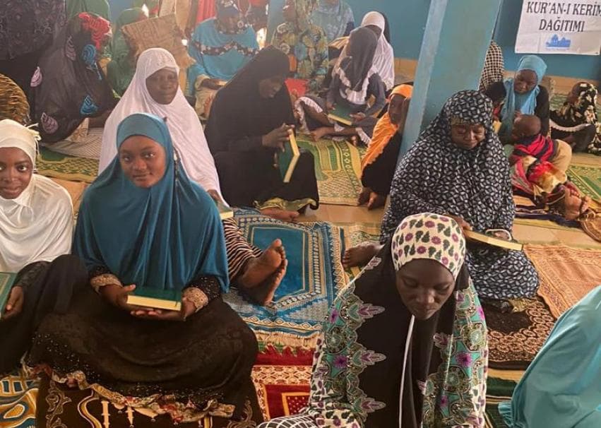 Burkina Faso Kur’an-ı Kerim Dağıtımı — fotoğraf 24