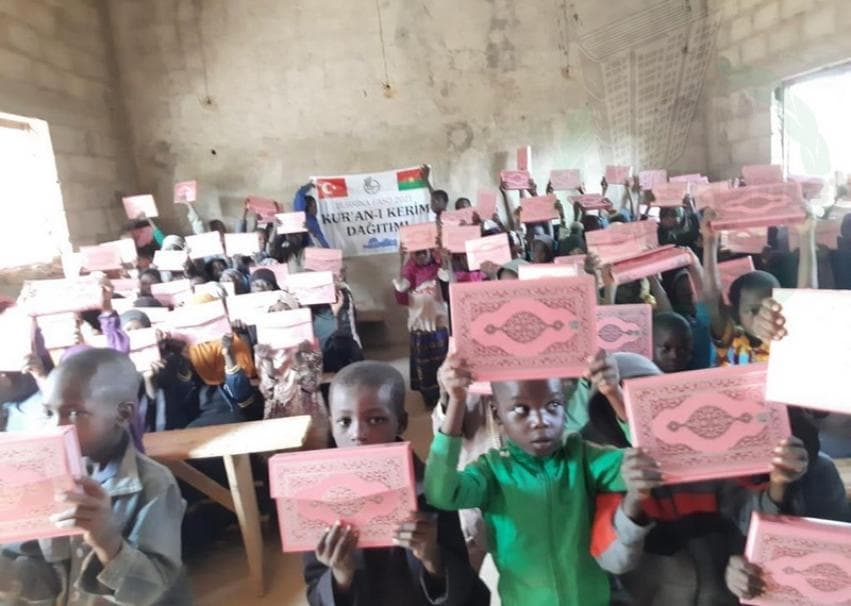 Burkina Faso Kur’an-ı Kerim Dağıtımı — fotoğraf 32