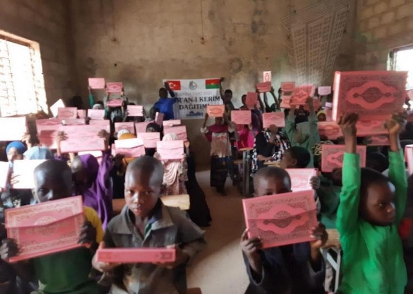 Burkina Faso Kur’an-ı Kerim Dağıtımı — fotoğraf 34