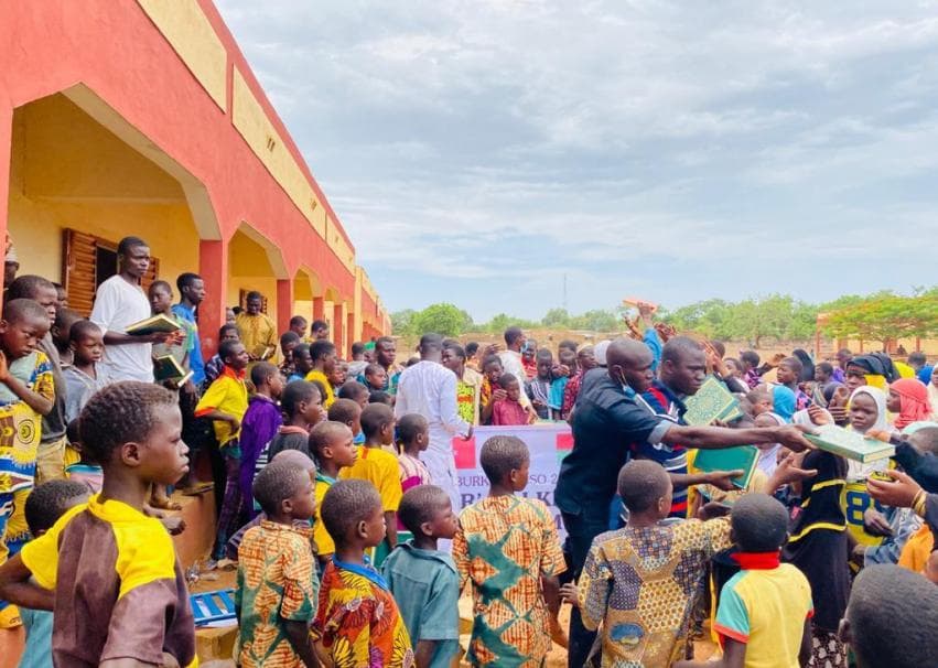 Burkina Faso Kur’an-ı Kerim Dağıtımı — fotoğraf 5