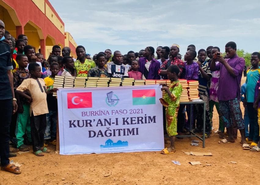 Burkina Faso Kur’an-ı Kerim Dağıtımı — fotoğraf 6